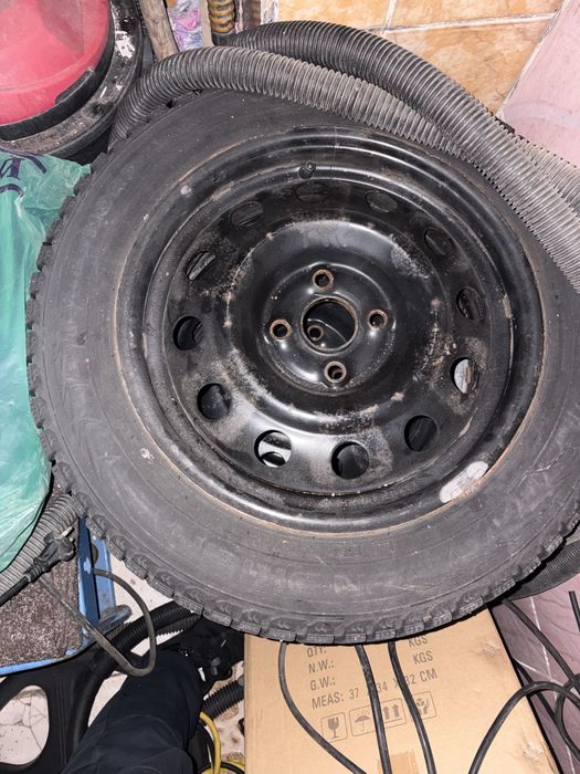 Продам колеса зима р15 4/100