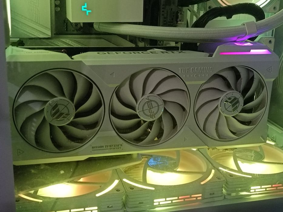 Продам видеокарту 4070ti super oc