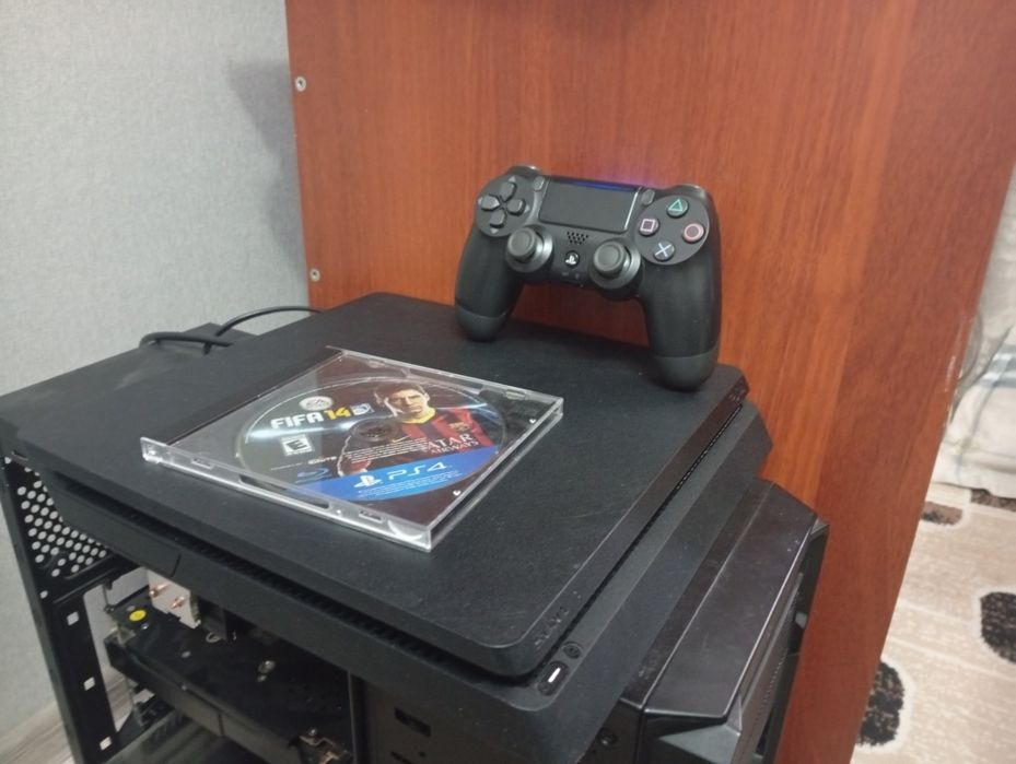 Playstation 4slim-1tb памяти
