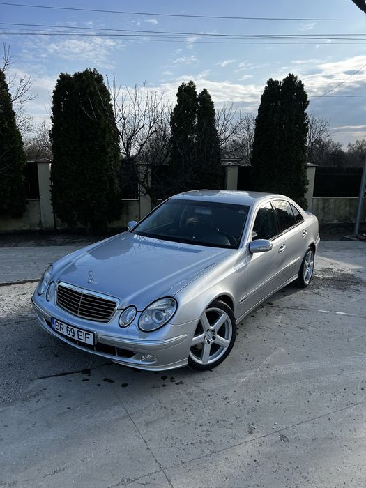 MERCEDES-BENZ E-Class