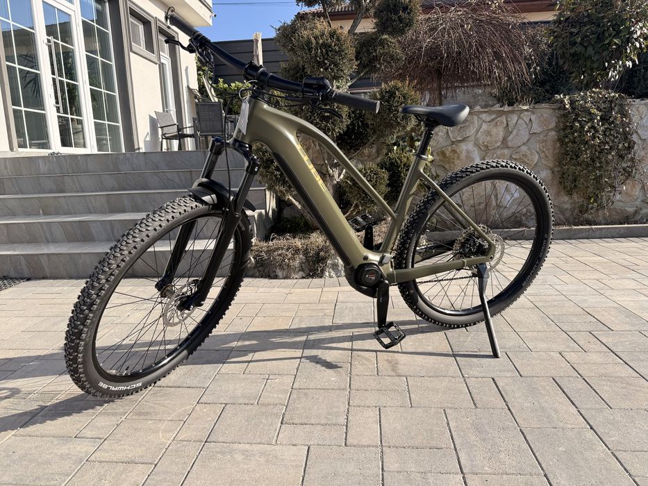 Bicicleta electrica Cube baterie 800 motor bosch smart