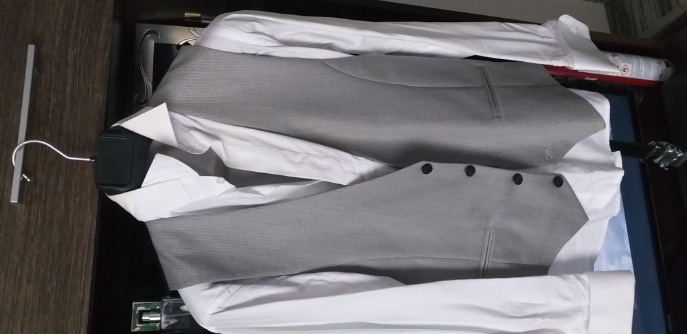 Costum mire de vanzare