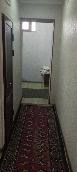 1 этаж 1 хоналик гиштлик уй 2 этажлик домда Фарход поселкада сотилади