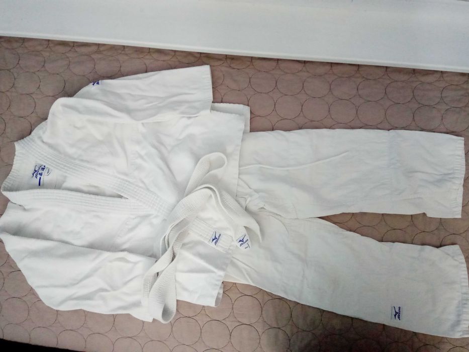 Юношески спортни екипи, пижами, халати и кимоно