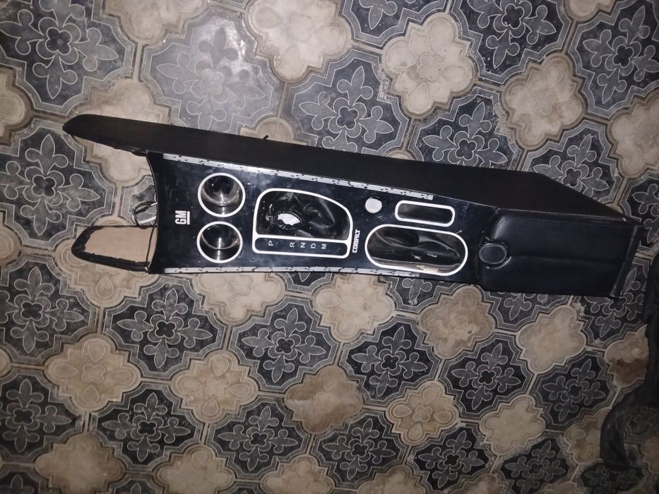 cobalt bar chiroqlari yonadi sinmagan