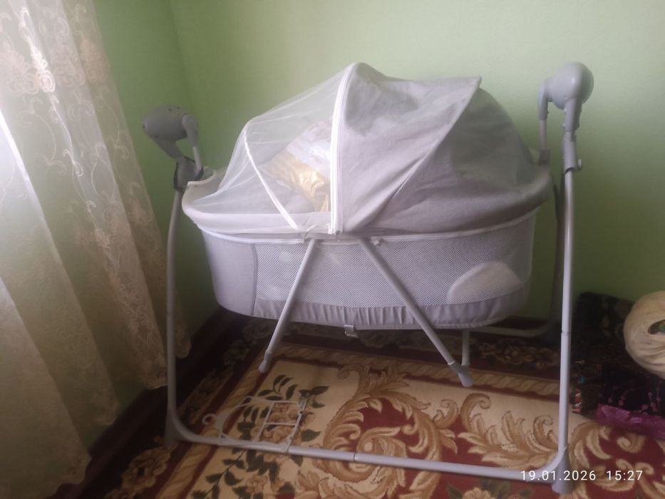 Срочно сотилади состоянияси спальня и люлька янги , стол стул ишлатилг