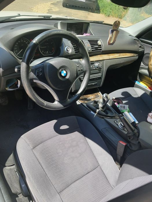 Vand bmw 116d,250k km,2011,propietar