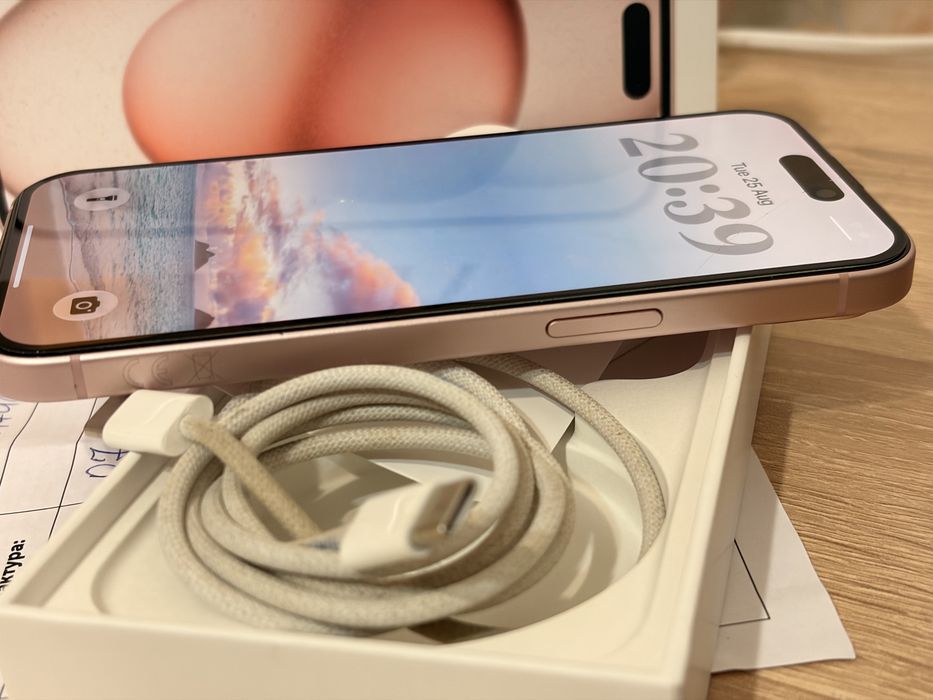 IPhone 15 128GB Pink