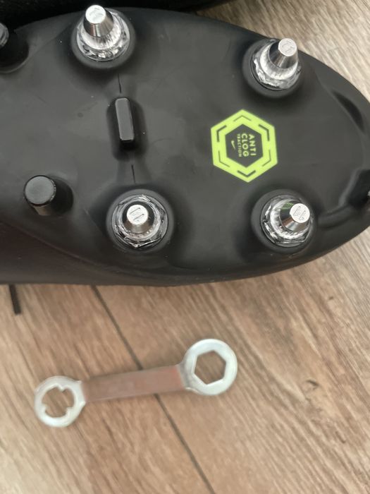 Чисто нови бутонки Nike Tiempo