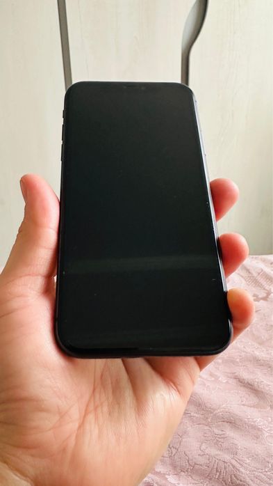 Продам Iphone 11