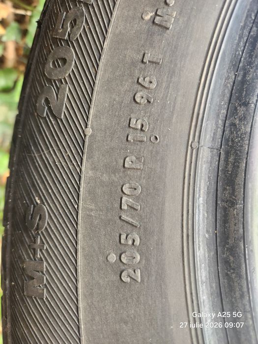 205 70 R 15  96 T  M+S  4×4