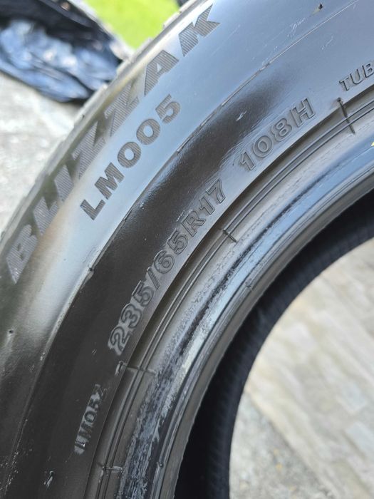 4 броя гуми Bridgestone Blizzak 235/65/17