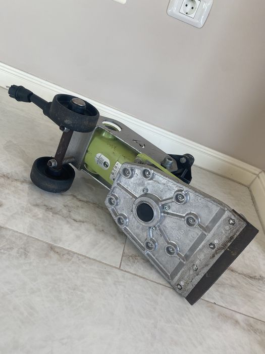 Masina decoperat pardoseli profesionala - gresie Masini de decopertat Duro-Stripper 115 V