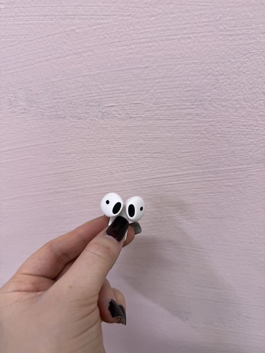 Продам аирподс 4 за 50000