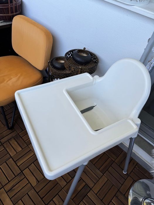 Scaun de copii Ikea cu masuta