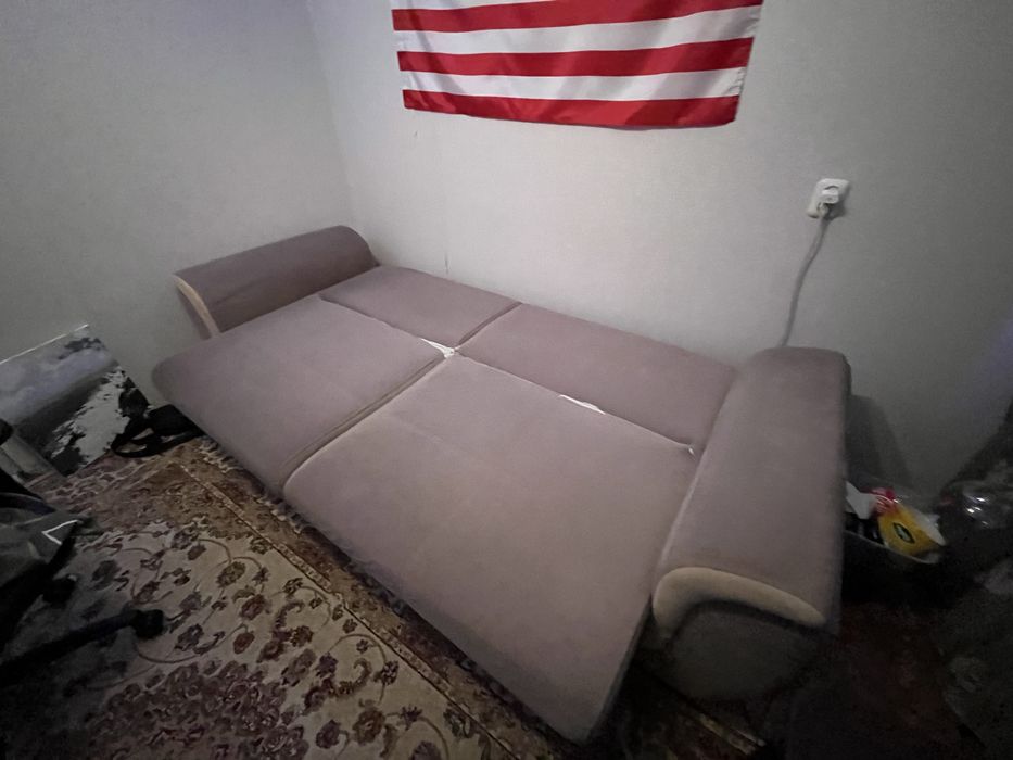 диван на продажу. ТОРГ