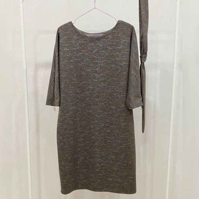 Продам женское платье