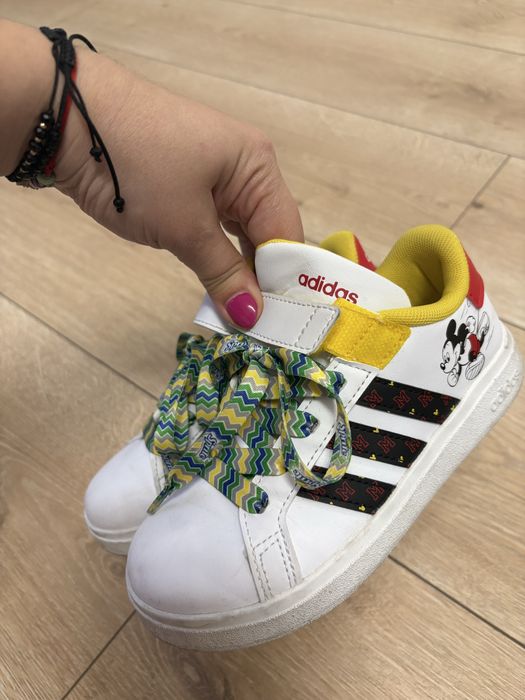 Pantofi sport din piele Adidas marimea 30