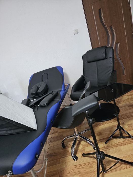 Vând mobilier de tatuat