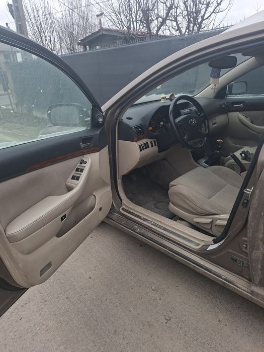 Toyota Avensis 2.0 D4D 5000 lei