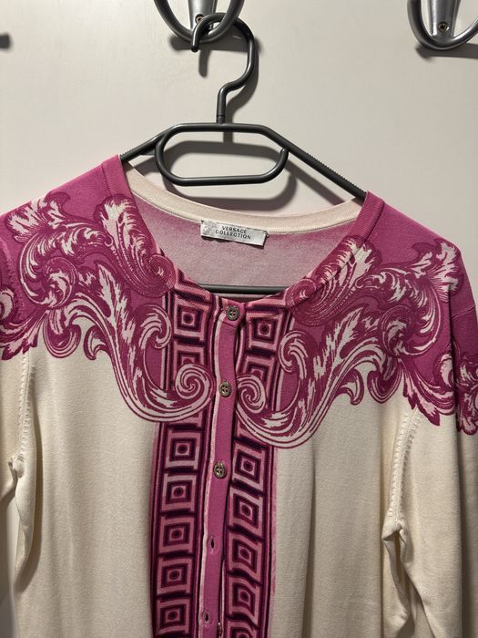 Елегантна жилетка в розово и бяло на Версаче Колекшън