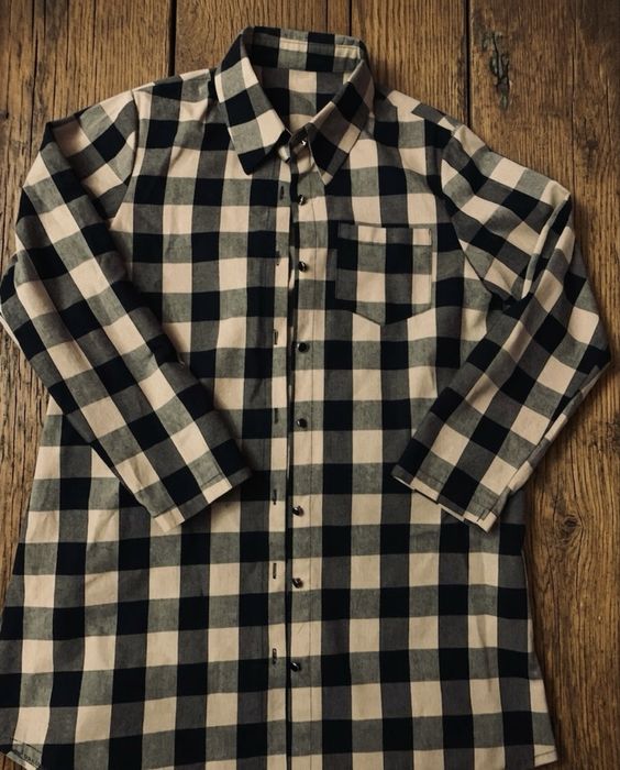 Удлиненная рубашка в клетку .