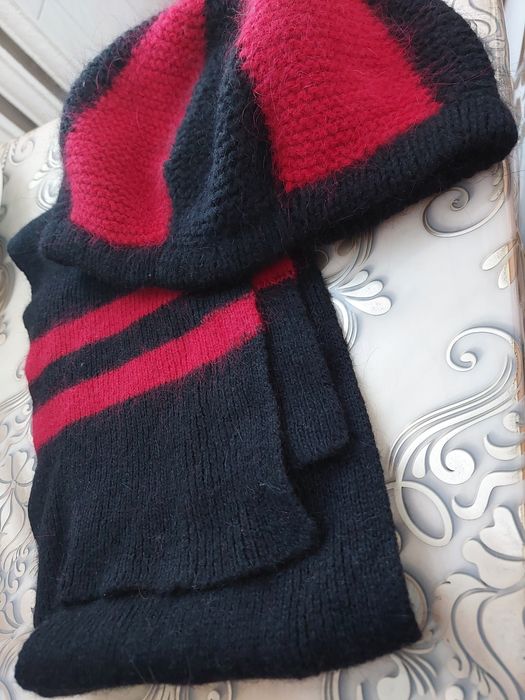 Срочно продам шапку и шарфик