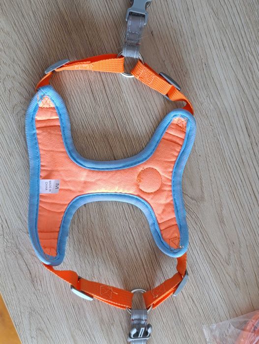 Повод и регулируем нагръдник за кучета