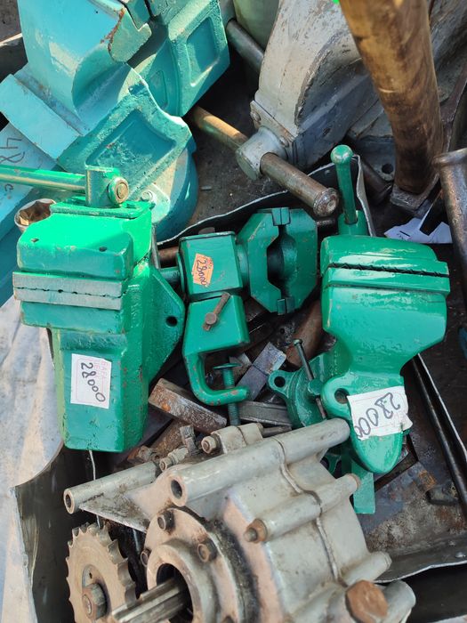 Магнитофон самовар инвентарь для работы