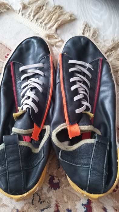 Продам кроссовки и ботинки для рабочих.