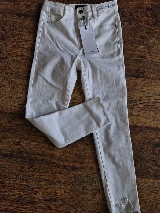 Бели дънки Vero Moda