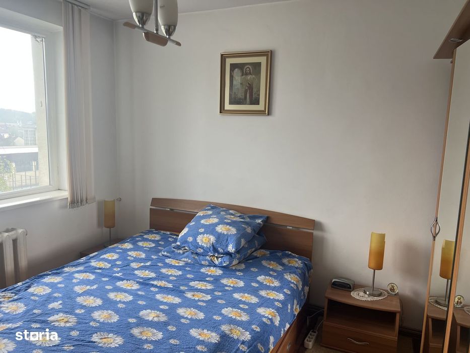Apartament de vânzare 3 camere , zona Decebal