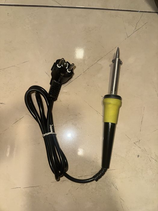 Letcon de lipit cu alimentare la curent 220V