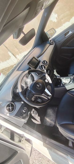 Mercedes-Benz B, Мерцедес Б180 на части!