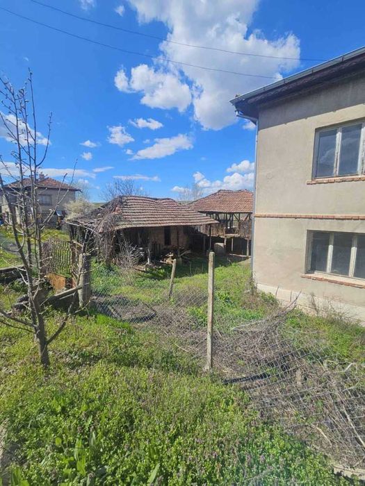 Продавам къща в с.Пешаково, област Видин