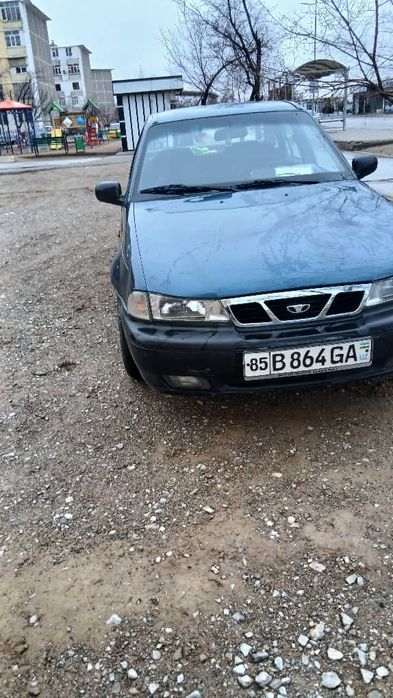 Нексия автоси сотилади срочни