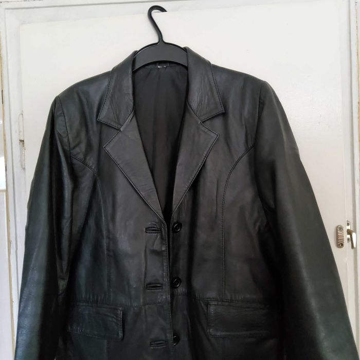 Продавам ново мъжко кожено яке