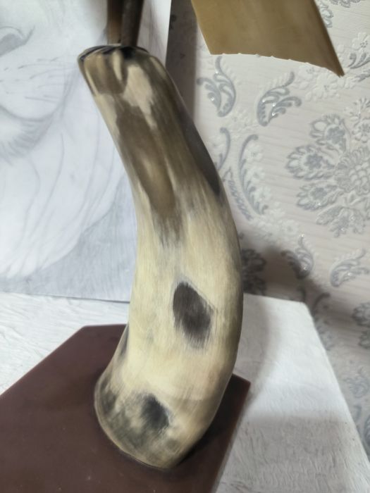 Статуэтка из рога Орёл с распахнутыми крыльями