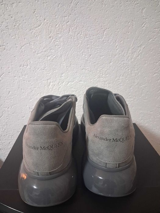 Чисто нови 43 номер Calvin Klein - Alexander McQueen