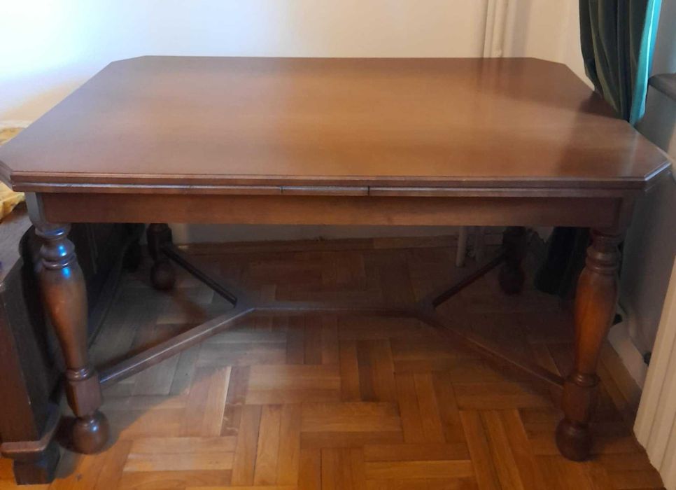 маса разтегателна с 4 стола, кресло