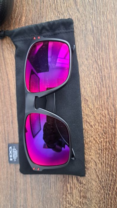 Ochelari de soare Oakley Holbrook .