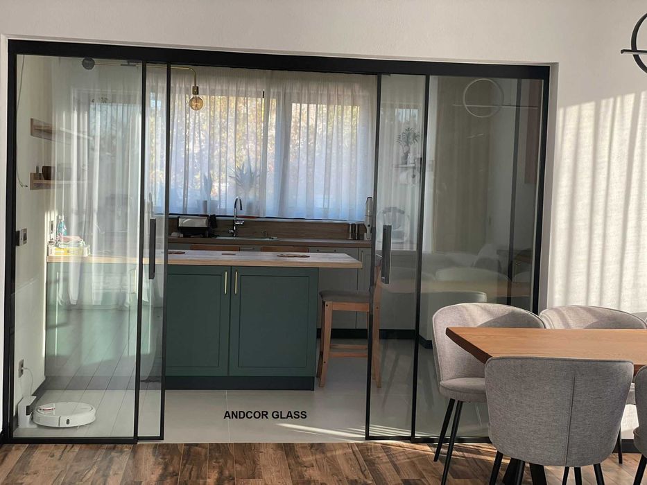Pereti din sticla / usi batante de sticla / usi glisante de sticla