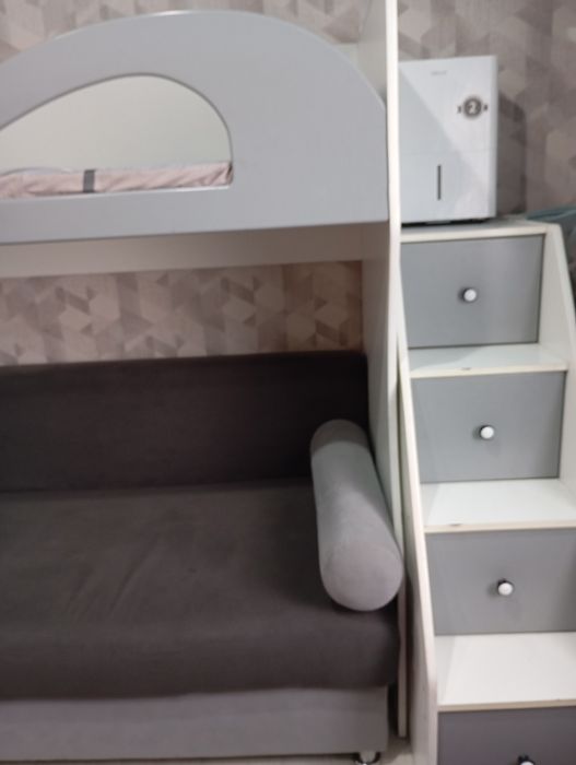 Двухярусная  кровать диван