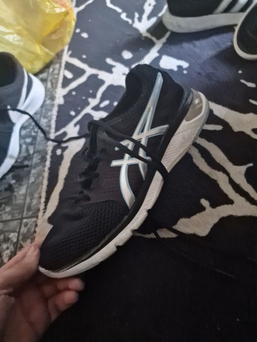 Оригинални маратонки запазени