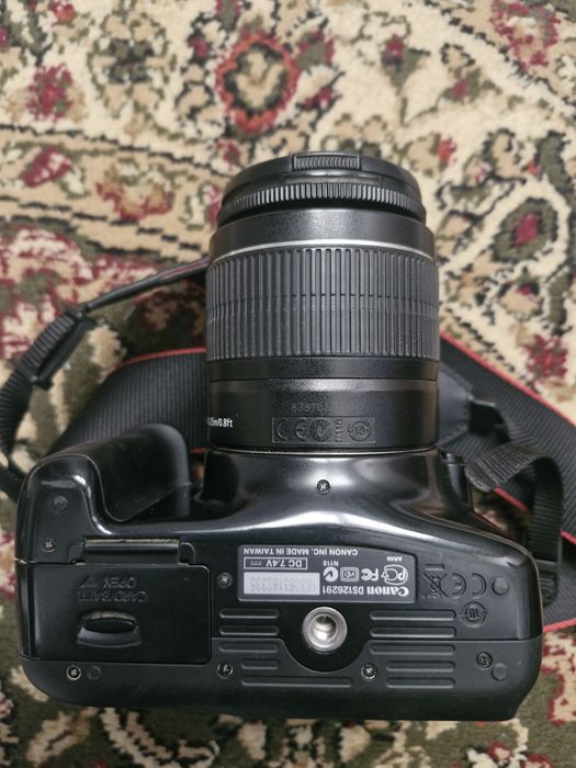 Камера Canon 1100D