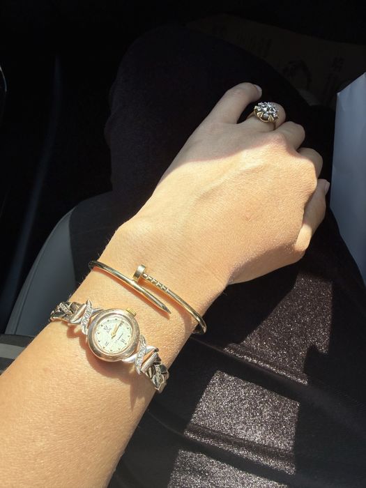 Золотые женские часы