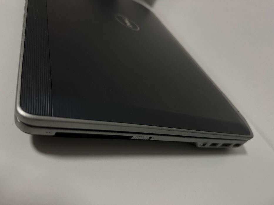 Dell Latitude -i5 256SSD