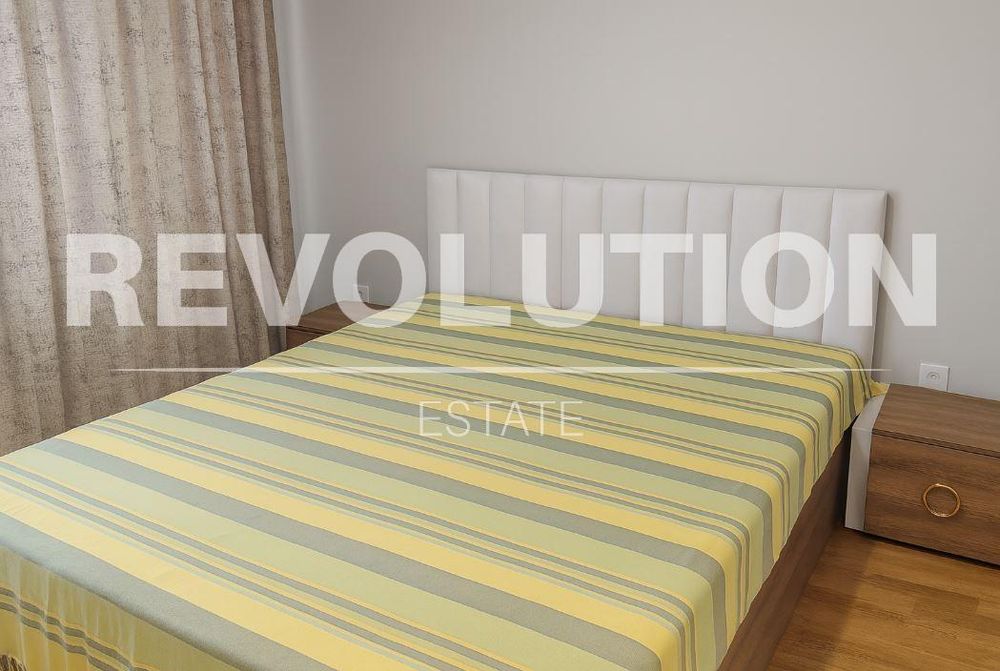 Дава се под наем Двустаен апартамент в к.к. Св.Св. Константин и Елена - 60 кв.м за 600 € - Снимка #2