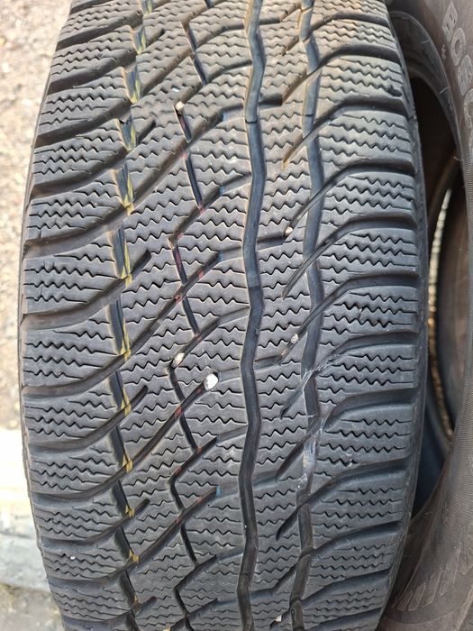 Продам шины 235/60/18  виатти