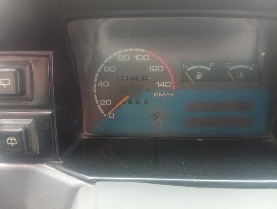 Damas 2 2009 yaxshi holatda